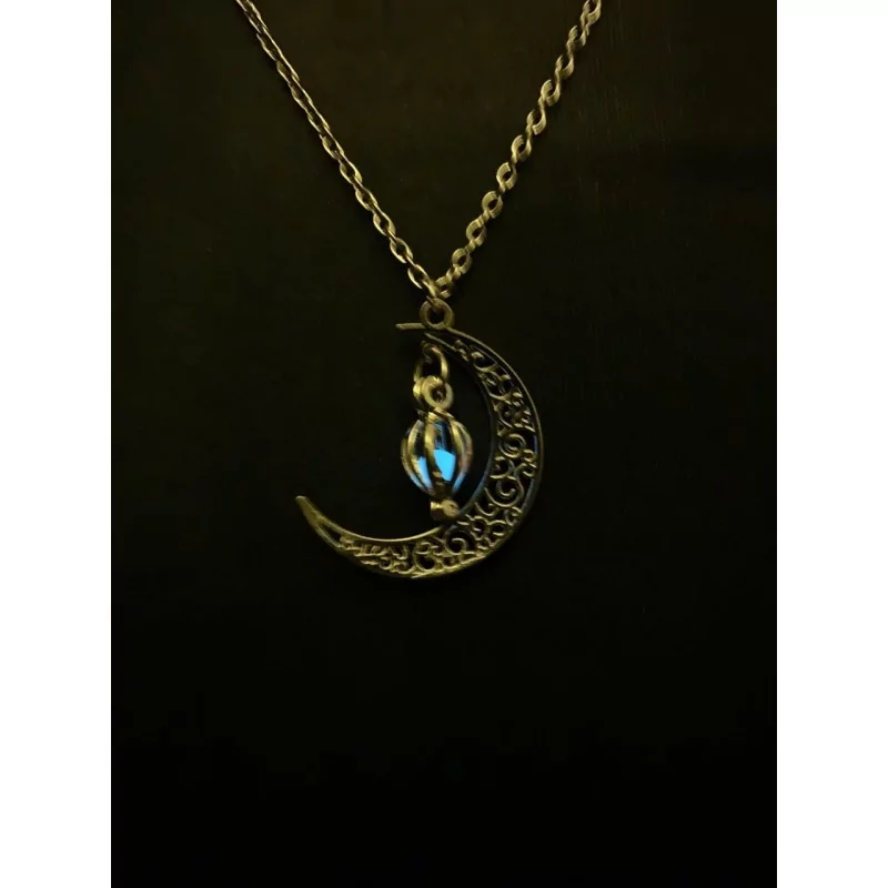 Collier lune luminescente pendentif plaqué argent - Magie Kali - Boutique ésotérique, spiritisme et occultisme en ligne