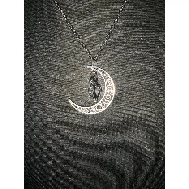 Collier lune luminescente pendentif plaqué argent - Magie Kali - Boutique ésotérique, spiritisme et occultisme en ligne